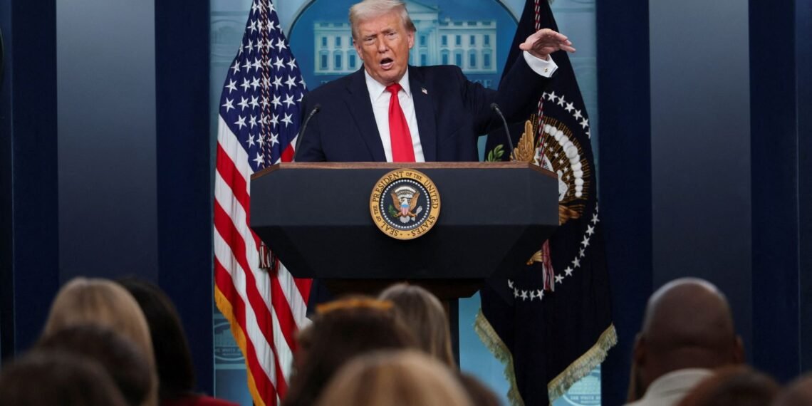 Trump Issues Stern Warning on Greenland Before Key European Talks