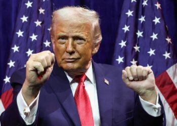 Trump Reveals 'High Quality' Oil Agreement with Venezuela Amid Trade Talks