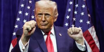 Trump Reveals 'High Quality' Oil Agreement with Venezuela Amid Trade Talks