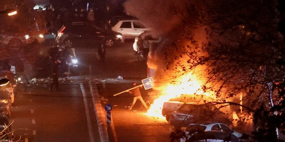 Trump Unveils New Tariff on Nations Trading With Iran as Protest Death Toll Rises