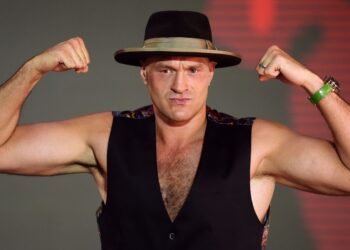 Tyson Fury Announces Comeback Fight Against Arslanbek Makhmudov in UK