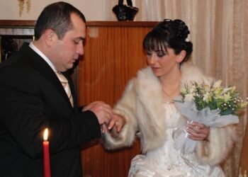 US Navy Detains Captain and First Officer of Tanker in UK Waters