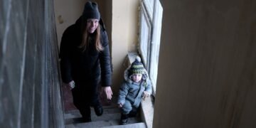 Ukrainians Endure Harsh Winter Amid Ongoing Conflict with Russia