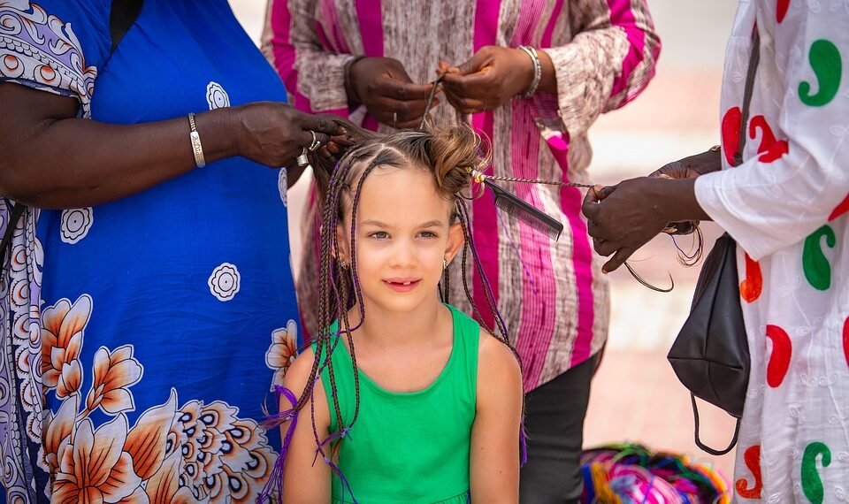 how color theory is used in fashion styling