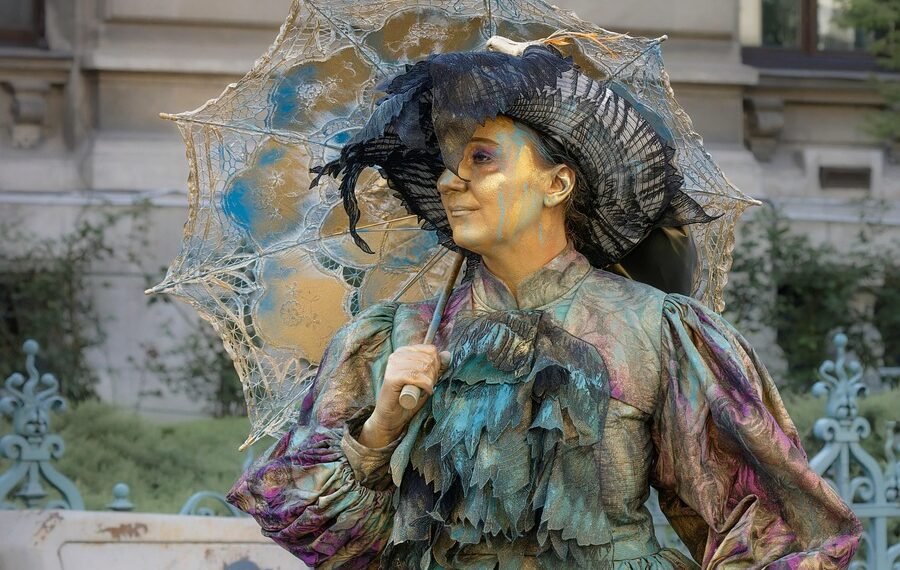 role of public administration in society