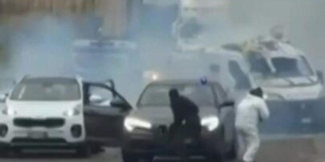 Armed Gang Disguised as Police Blow Up Armoured Vehicle in Italian Heist