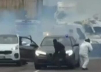 Armed Gang Disguised as Police Blow Up Armoured Vehicle in Italian Heist