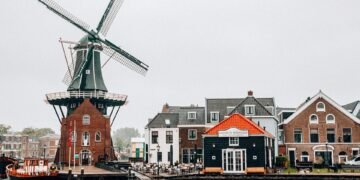 history of james cameron’s blockbuster filmmaking