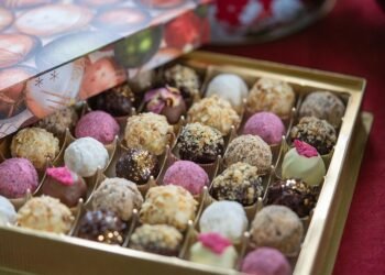 how comedy films changed from silent era to present