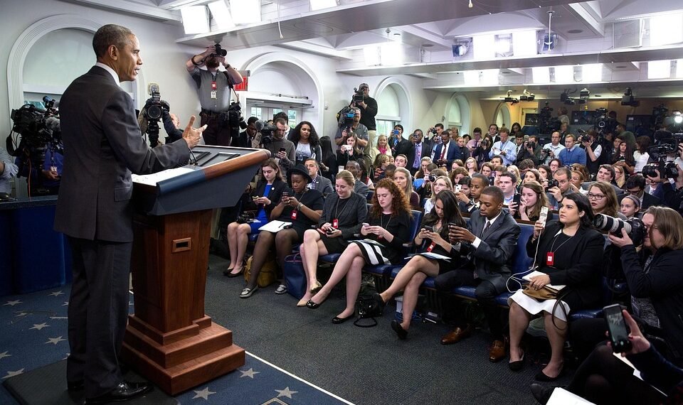 how political debates shape public opinion