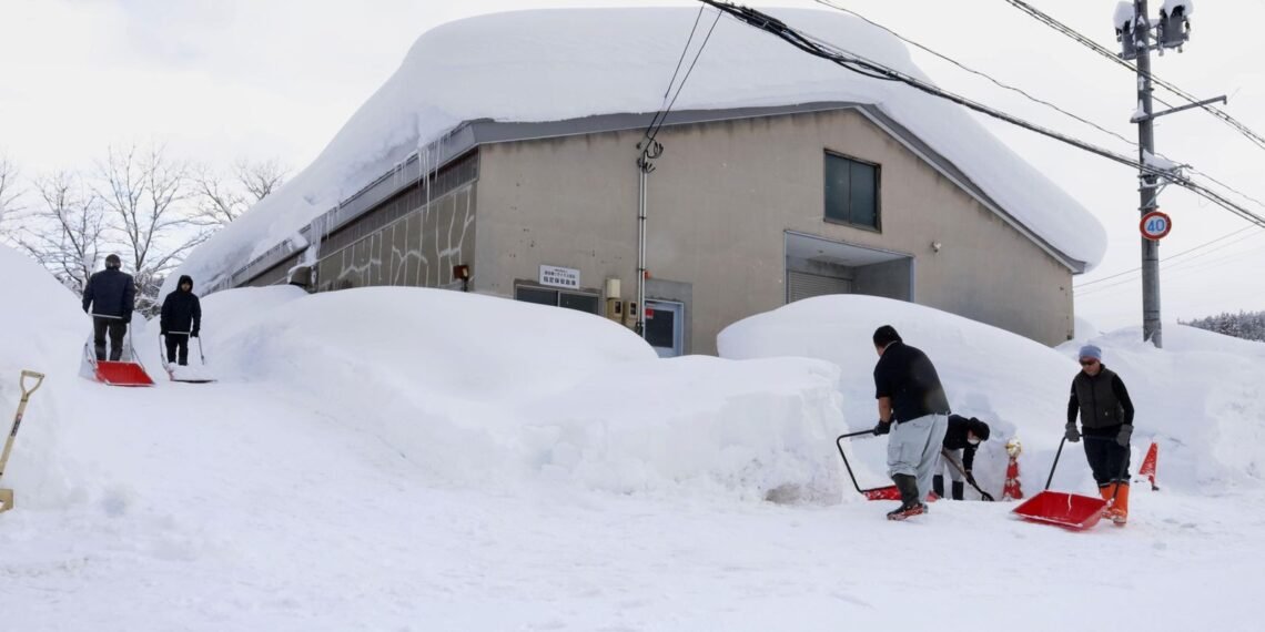 Japan Snowfall Death Toll Reaches 35 Amid Ongoing Severe Weather Conditions