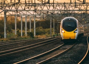 Minimum Age for Train Drivers Reduced to 18 Amid Driver Shortage Concerns