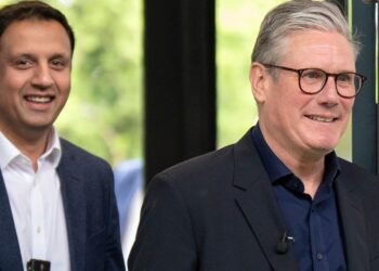 Scottish Labour's Anas Sarwar Urges Starmer to Resign, Sources Say