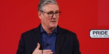 Starmer Admits Error Over Mandelson's Claims Amid No Confidence Vote Calls