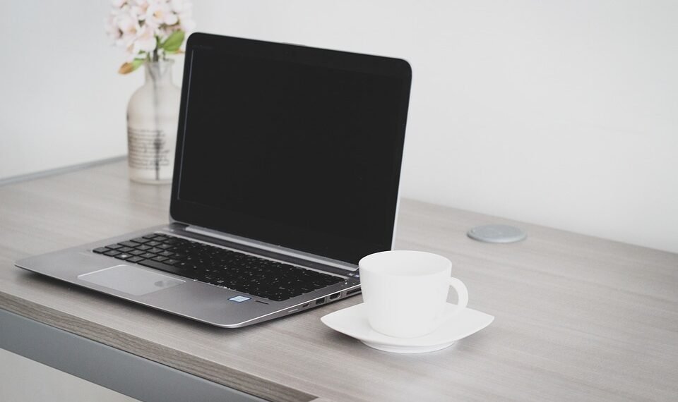 how quantum computing works at a conceptual level