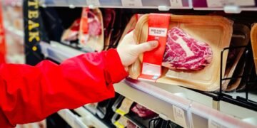 Top Chef Praises Supermarket's Steak Selection: A Guide to Choosing Quality Cuts