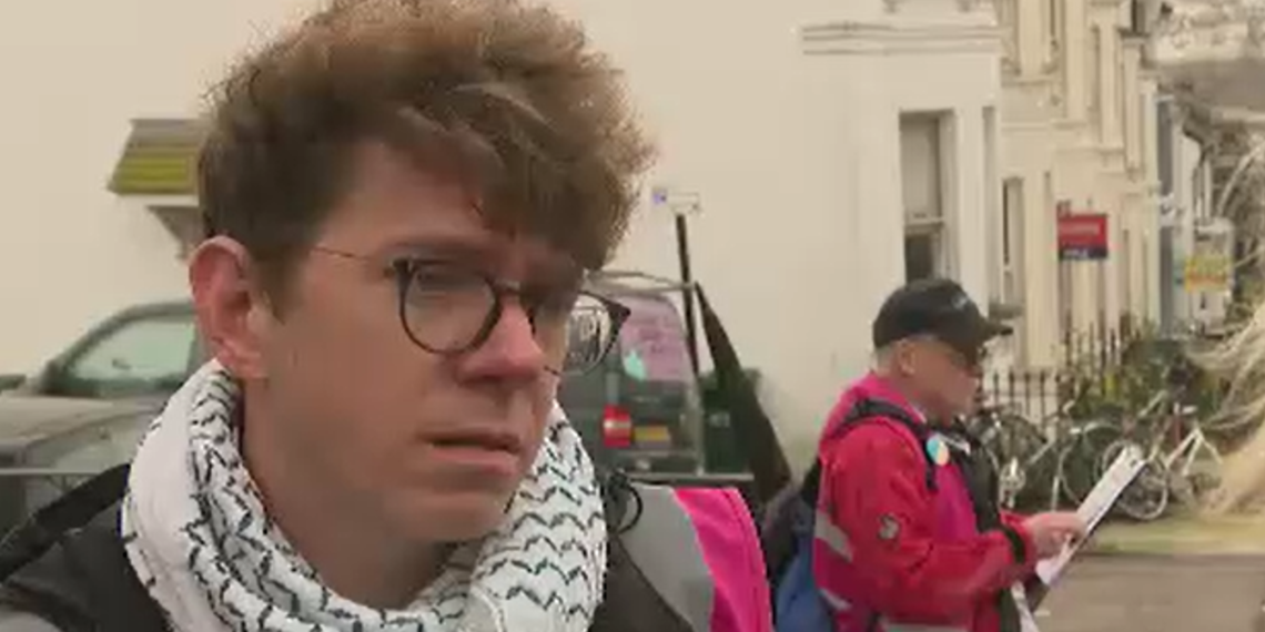 Volunteers in English City Advocate Against Purchasing Israeli Products